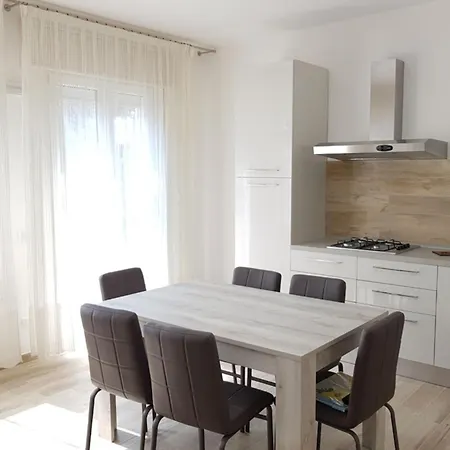 Holiday home Dalila Rosolina